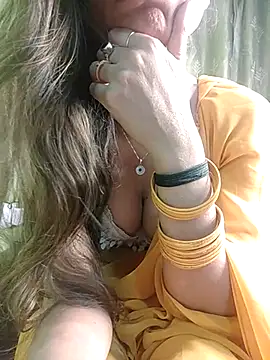 Snapshot of seductivegirl55 chatting on 03-09-25, 05:17 seductivegirl55 online show from 03-09-25, 05:17