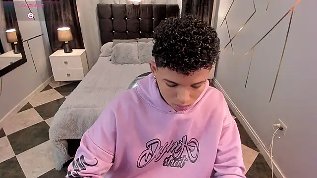 Noah Smith04 online show from 03-13-25, 01:29