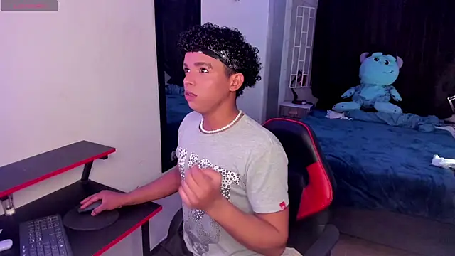 Noah Smith04 online show from 09-24-25, 05:44