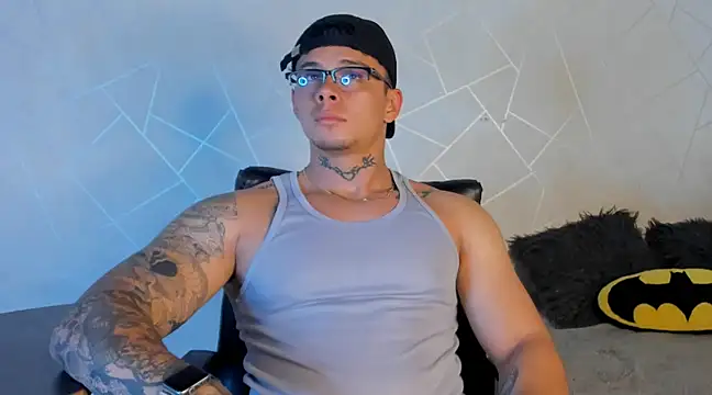 NoahhBrown online show from 01-15-25, 04:04