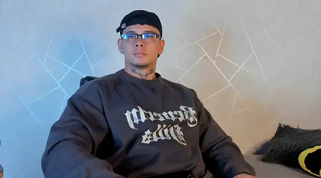 NoahhBrown online show from 01-16-25, 03:02