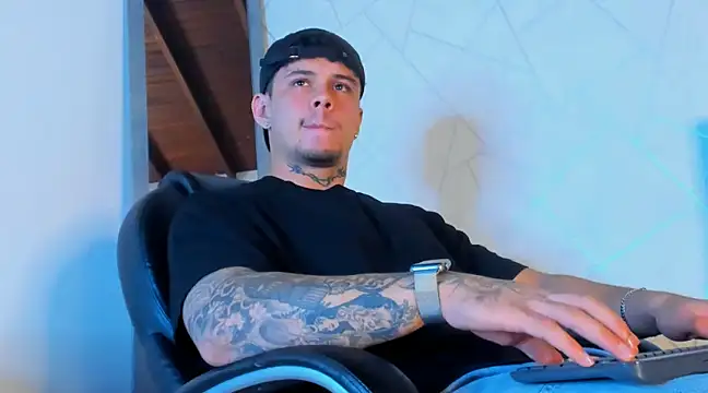 NoahhBrown online show from 03-16-25, 03:47