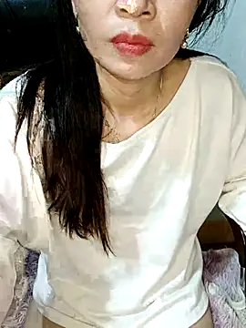 Blythe 69 online show from 10-31-25, 12:55