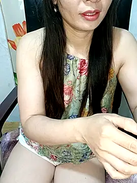 Blythe 69 online show from 10-31-25, 10:44