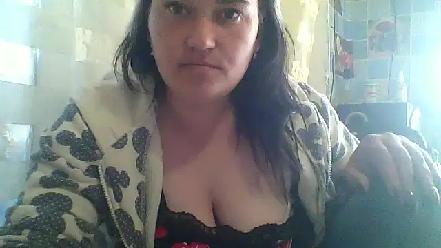 Snapshot of HollyLaBerry chatting on 05-11-26, 11:16 HollyLaBerry online show from 05-11-26, 11:16