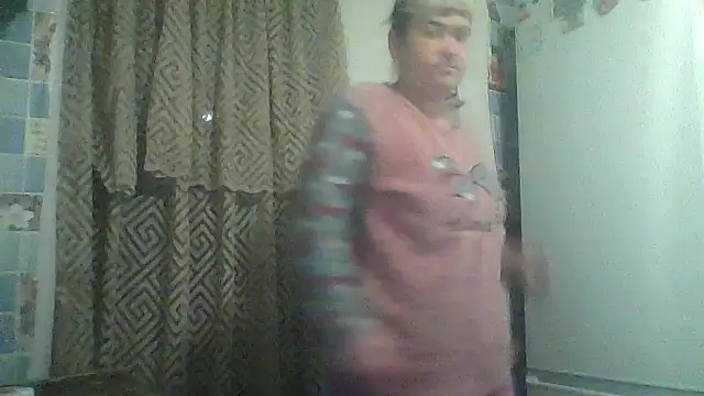 Snapshot of HollyLaBerry chatting on 05-13-26, 06:00 HollyLaBerry online show from 05-13-26, 06:00