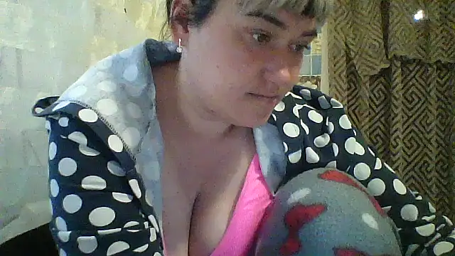 Snapshot of HollyLaBerry chatting on 05-16-26, 10:36 HollyLaBerry online show from 05-16-26, 10:36
