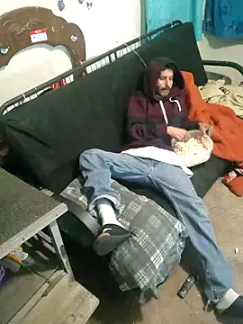 Snapshot of LongDickZee562 chatting on 01-29-25, 02:40 LongDickZee562 online show from 01-29-25, 02:40