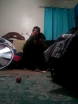 Snapshot of LongDickZee562 chatting on 02-07-25, 04:27 LongDickZee562 online show from 02-07-25, 04:27