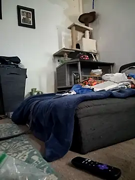 Snapshot of LongDickZee562 chatting on 10-18-25, 06:19 LongDickZee562 online show from 10-18-25, 06:19