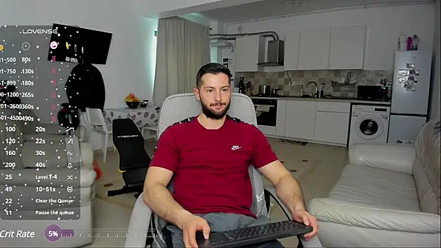 Snapshot of ZackFraser chatting on 03-09-25, 08:18 ZackFraser online show from 03-09-25, 08:18