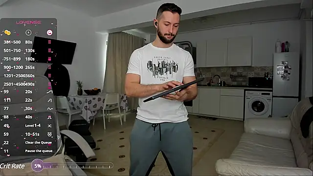 Snapshot of ZackFraser chatting on 03-17-25, 08:29 ZackFraser online show from 03-17-25, 08:29