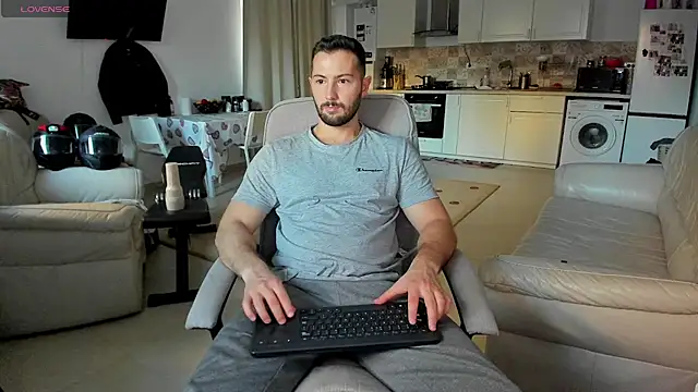 Snapshot of ZackFraser chatting on 10-23-25, 02:27 ZackFraser online show from 10-23-25, 02:27