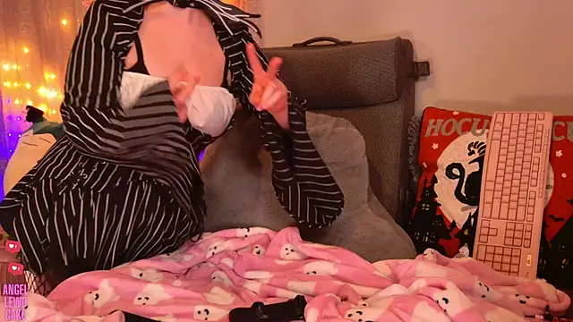 Angel-Lewd-Cake online show from 11-01-25, 11:18