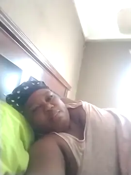 Snapshot of MATUREBUSSTY chatting on 11-03-25, 08:59 MATUREBUSSTY online show from 11-03-25, 08:59