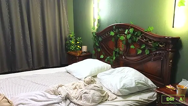 Snapshot of Charlotte_wow chatting on 11-10-25, 09:25 Charlotte wow online show from 11-10-25, 09:25