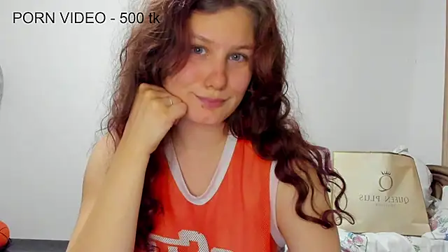 Snapshot of Charlotte_wow chatting on 05-23-26, 08:57 Charlotte wow online show from 05-23-26, 08:57