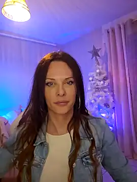 Snapshot of Luna_Kitanna chatting on 12-15-24, 08:15 Luna Kitanna online show from 12-15-24, 08:15