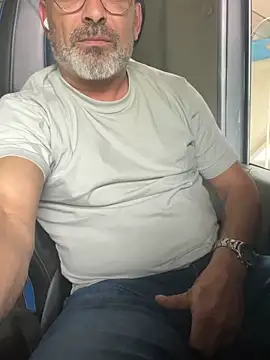 Snapshot of dzhakar chatting on 05-19-26, 11:27 dzhakar online show from 05-19-26, 11:27