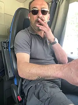 Snapshot of dzhakar chatting on 05-27-26, 12:13 dzhakar online show from 05-27-26, 12:13