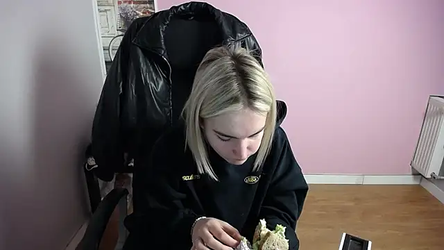 viktoria lovely online show from 02-17-26, 06:32