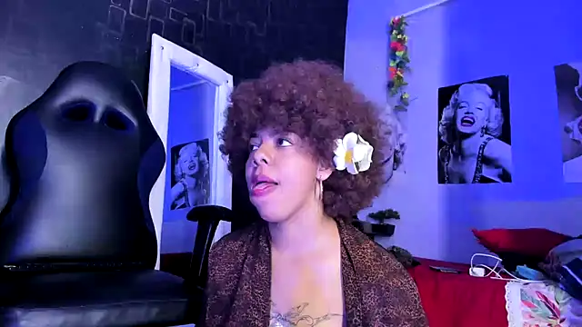 Alika01 online show from 02-13-25, 06:38