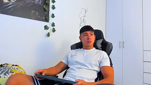 Bray Kevin online show from 12-16-25, 06:13