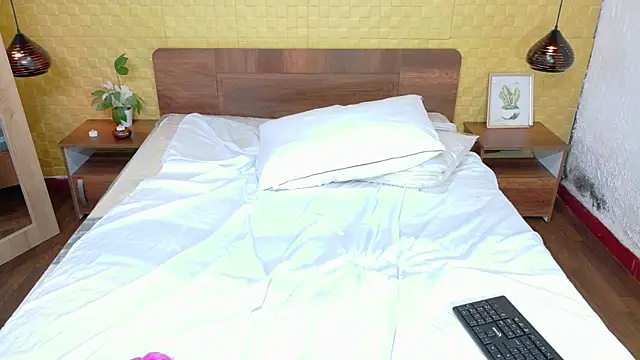 Mrs booty online show from 01-06-25, 06:10