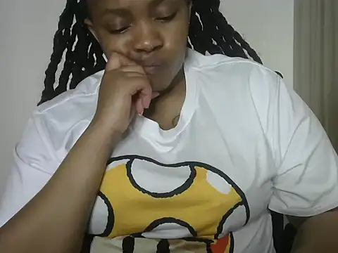Snapshot of Brown_sexy chatting on 01-18-25, 09:34 Brown sexy online show from 01-18-25, 09:34