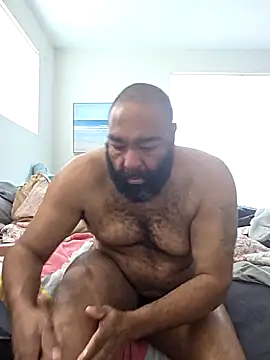 Snapshot of Bearhoney843 chatting on 03-30-26, 03:57 Bearhoney843 online show from 03-30-26, 03:57