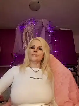 Angeldevilus online show from 10-19-25, 01:17