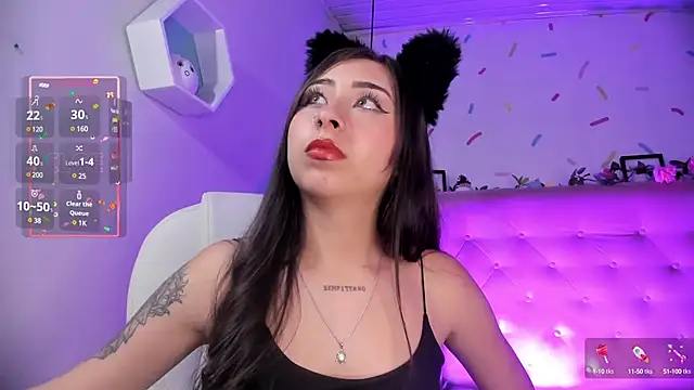 Snapshot of _cloe_martinez chatting on 02-20-25, 11:43 cloe martinez online show from 02-20-25, 11:43