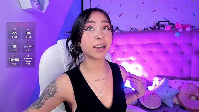 Snapshot of _cloe_martinez chatting on 02-27-25, 02:42 cloe martinez online show from 02-27-25, 02:42