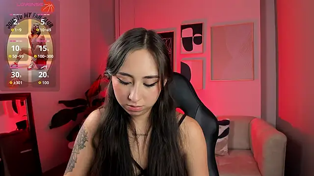 Snapshot of _cloe_martinez chatting on 09-12-25, 11:37 cloe martinez online show from 09-12-25, 11:37