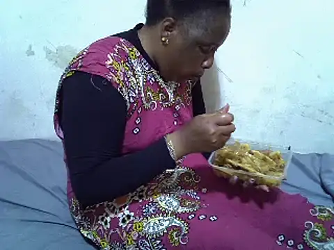 Crystal  Gee online show from 12-26-24, 06:33