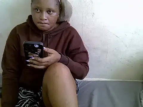 Crystal  Gee online show from 03-20-25, 06:19