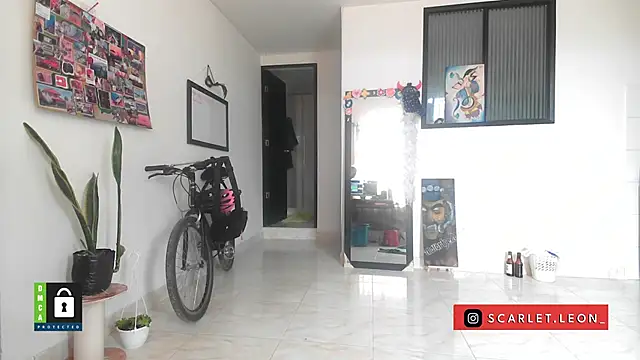 Scarletleon77 online show from 10-28-25, 01:14