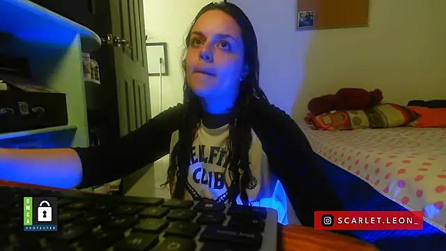 Scarletleon77 online show from 11-26-25, 08:10