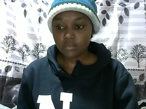 Snapshot of Sweet_kelsiey chatting on 02-07-25, 09:04 Sweet kelsiey online show from 02-07-25, 09:04