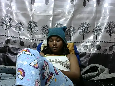 Snapshot of Sweet_kelsiey chatting on 02-10-25, 03:10 Sweet kelsiey online show from 02-10-25, 03:10