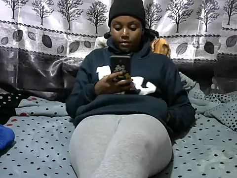 Snapshot of Sweet_kelsiey chatting on 02-25-25, 09:02 Sweet kelsiey online show from 02-25-25, 09:02