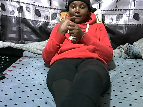 Snapshot of Sweet_kelsiey chatting on 03-13-25, 07:28 Sweet kelsiey online show from 03-13-25, 07:28