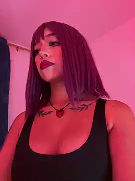 Snapshot of Hot_sophie_ chatting on 10-30-25, 02:13 Hot sophie  online show from 10-30-25, 02:13