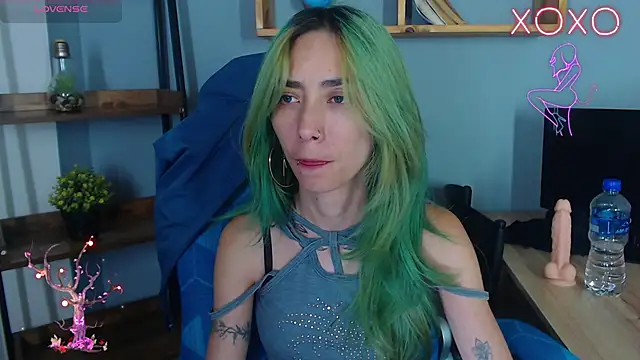 Erika Stevens online show from 10-22-25, 12:11