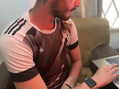 Snapshot of axel_giracr chatting on 12-16-24, 10:03 axel giracr online show from 12-16-24, 10:03