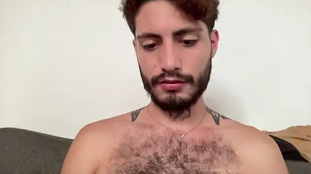 Snapshot of axel_giracr chatting on 01-11-25, 04:46 axel giracr online show from 01-11-25, 04:46