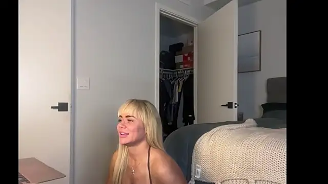 ElenaErickson online show from 04-06-26, 04:46