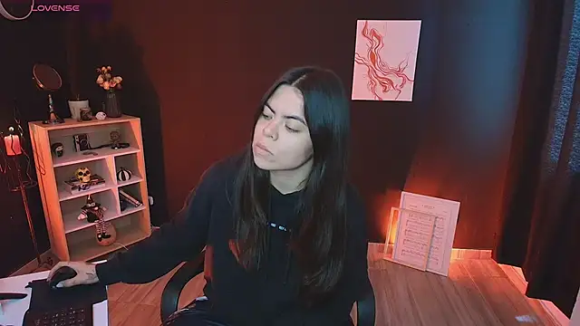 Snapshot of _WednesdayFriday_ chatting on 11-23-25, 05:02 WednesdayFriday online show from 11-23-25, 05:02