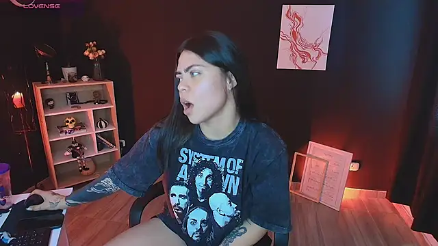 Snapshot of _WednesdayFriday_ chatting on 11-26-25, 06:53 WednesdayFriday online show from 11-26-25, 06:53