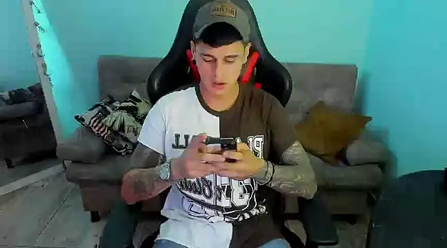 E Moon online show from 12-30-24, 05:04